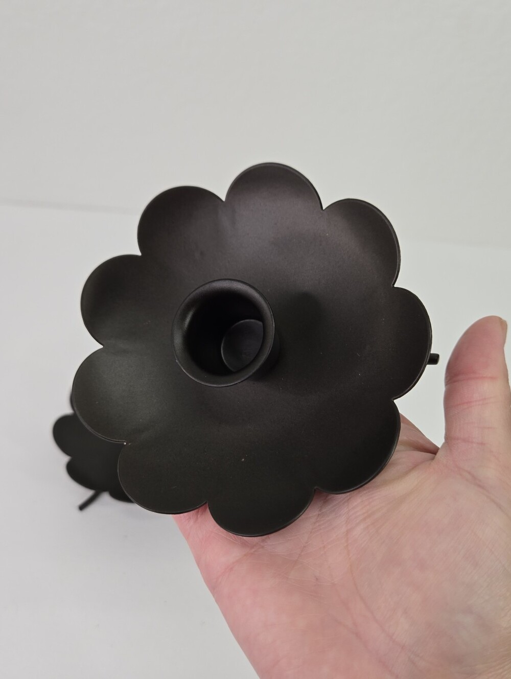 PartyLite Black Metal Scallop Flower Taper Candle Holders Creative Capers Set 2 - Picture 5 of 16